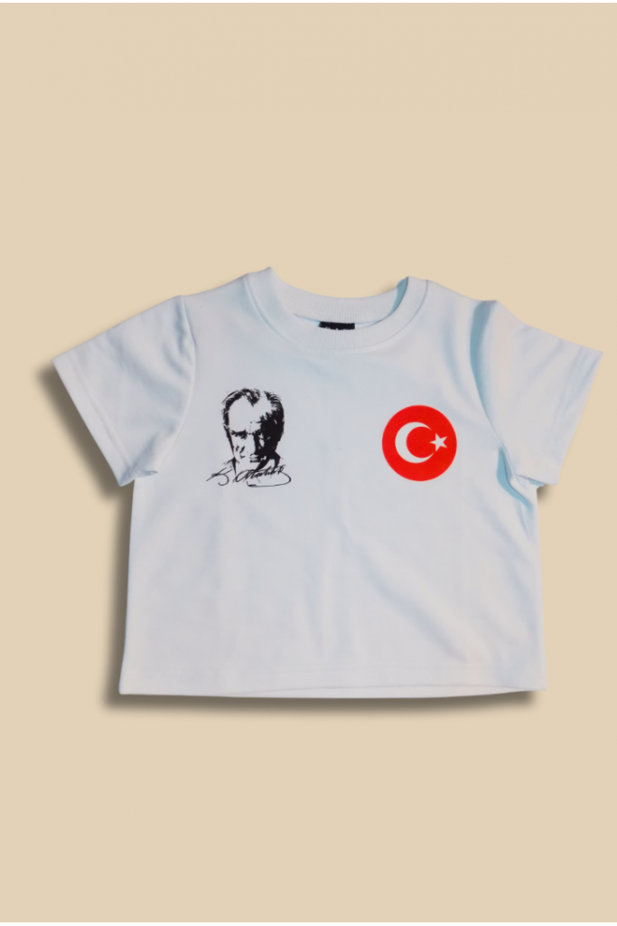 Beyaz Üzeri Atatürk Ve Türk Bayrağı Baskılı Çocuk T-Shirt
