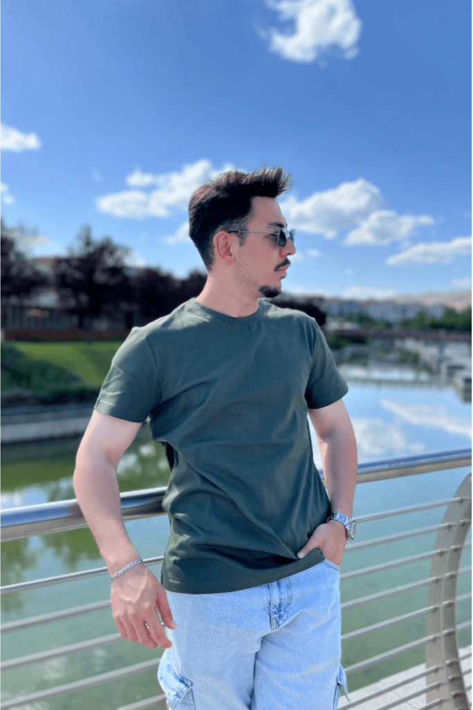 Haki Yeşili Yetişkin Basıc T-Shirt