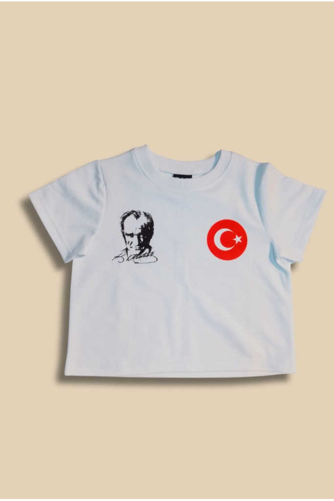 Beyaz Üzeri Atatürk Ve Türk Bayrağı Baskılı Çocuk T-Shirt