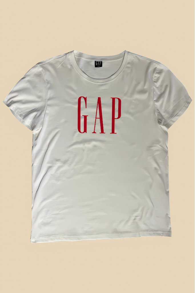 Beyaz Üzeri Pembe Gap Detaylı Yetiskin T-SHIRT