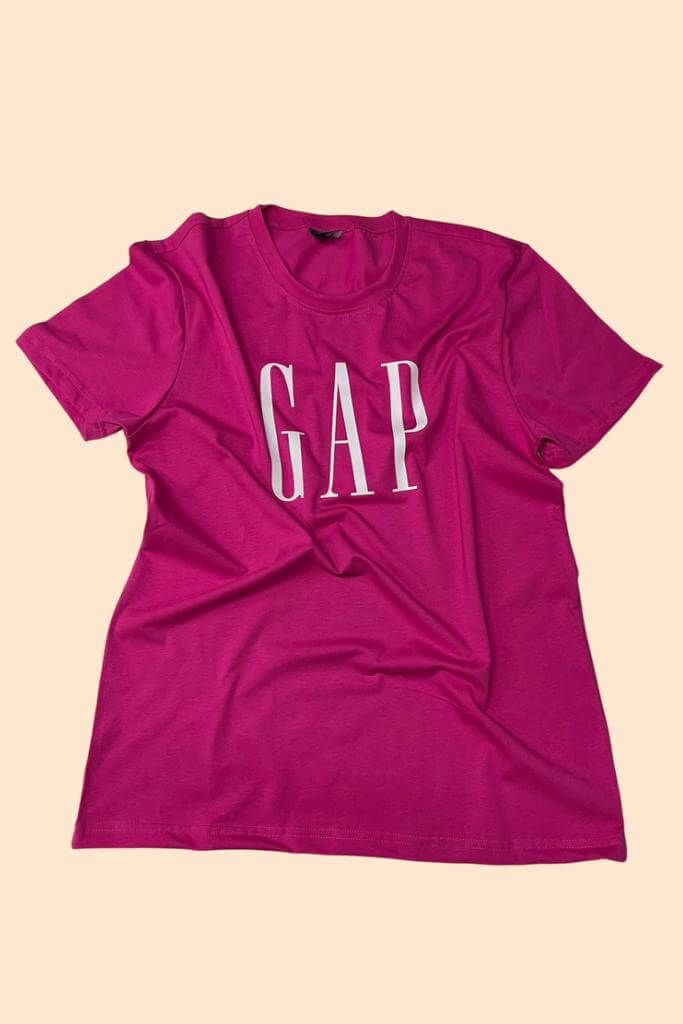 Pembe Üzeri Beyaz Gap Detaylı Yetişkin T-Shirt